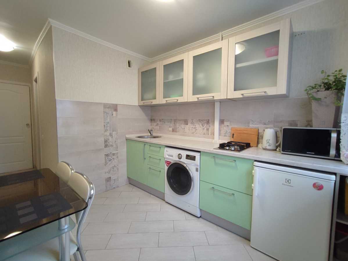 1-кімнатна квартира подобово 35 м², Урицкого, 3