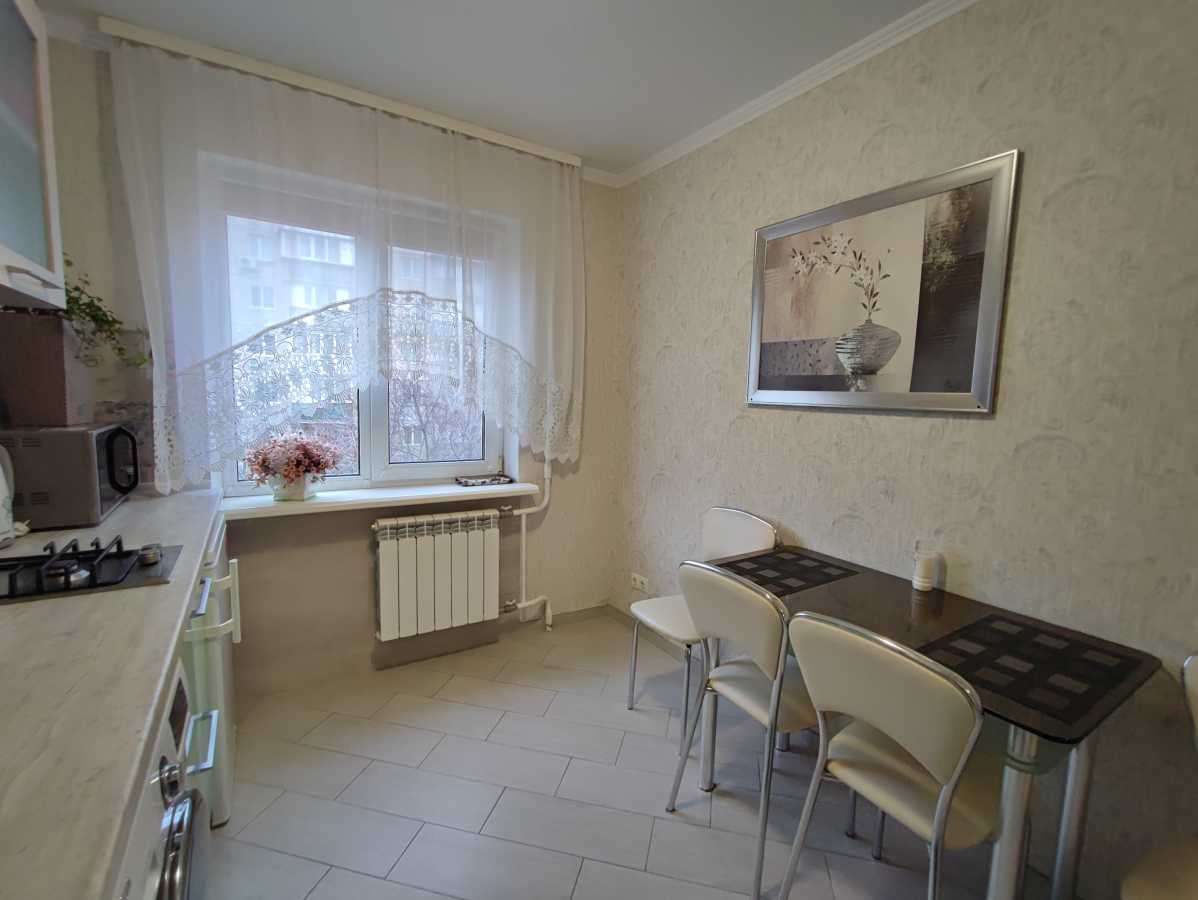1-кімнатна квартира подобово 35 м², Урицкого, 3