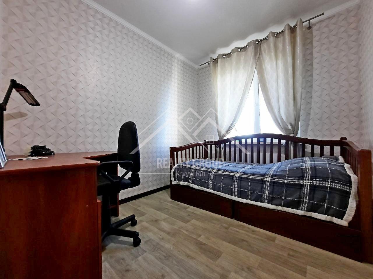 Продажа 4-комнатной квартиры 77 м², Ватутина ул., 41