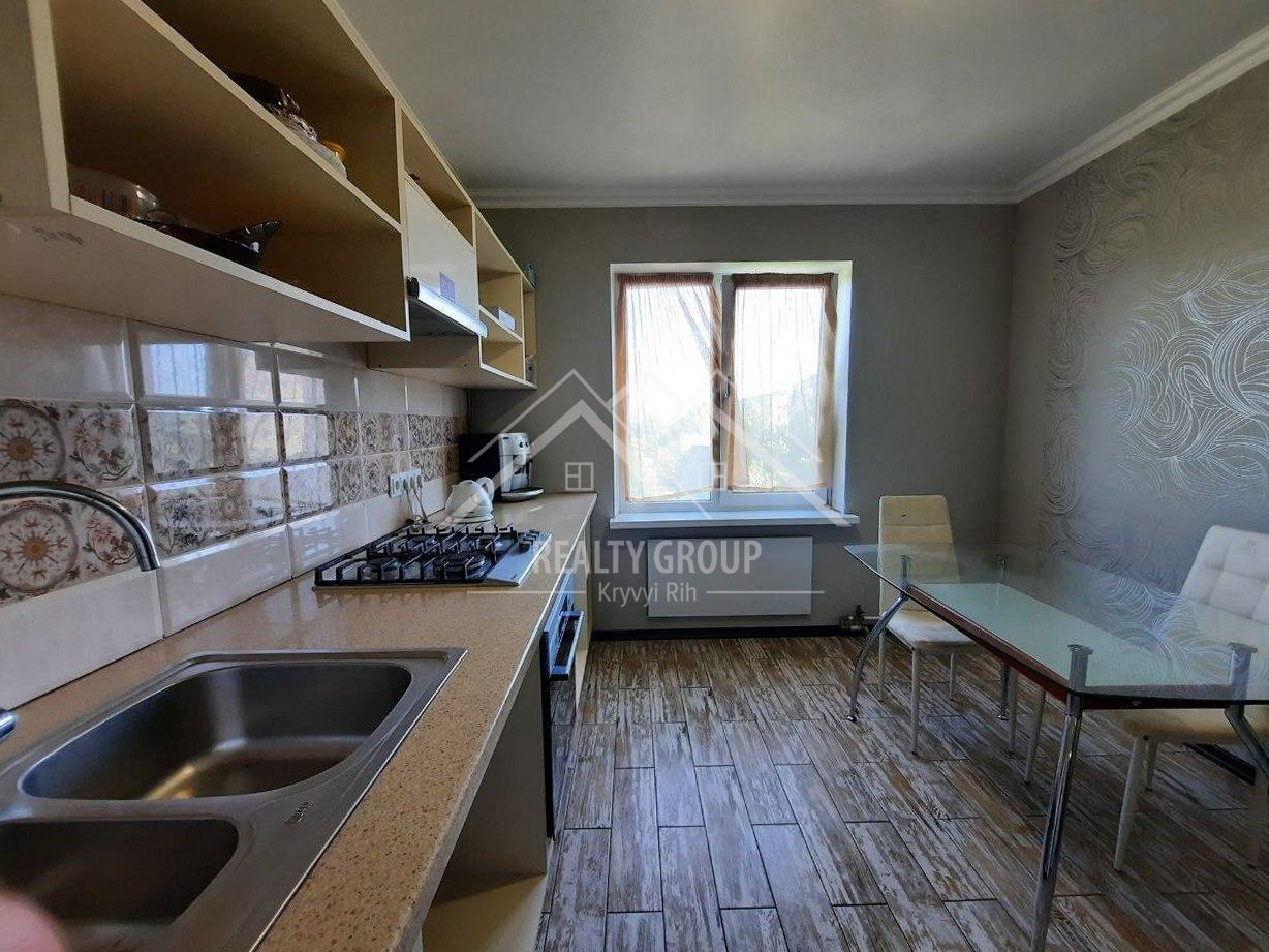 Продажа 4-комнатной квартиры 77 м², Ватутина ул., 41