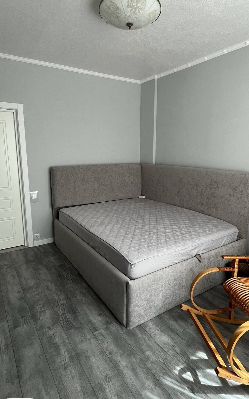 Оренда 2-кімнатної квартири 70 м², Каховська вул., 60