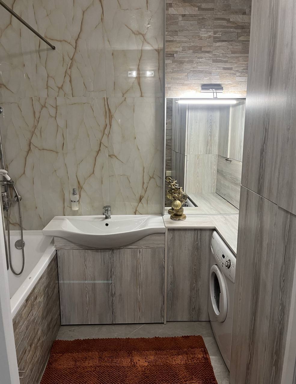 Оренда 2-кімнатної квартири 70 м², Каховська вул., 60