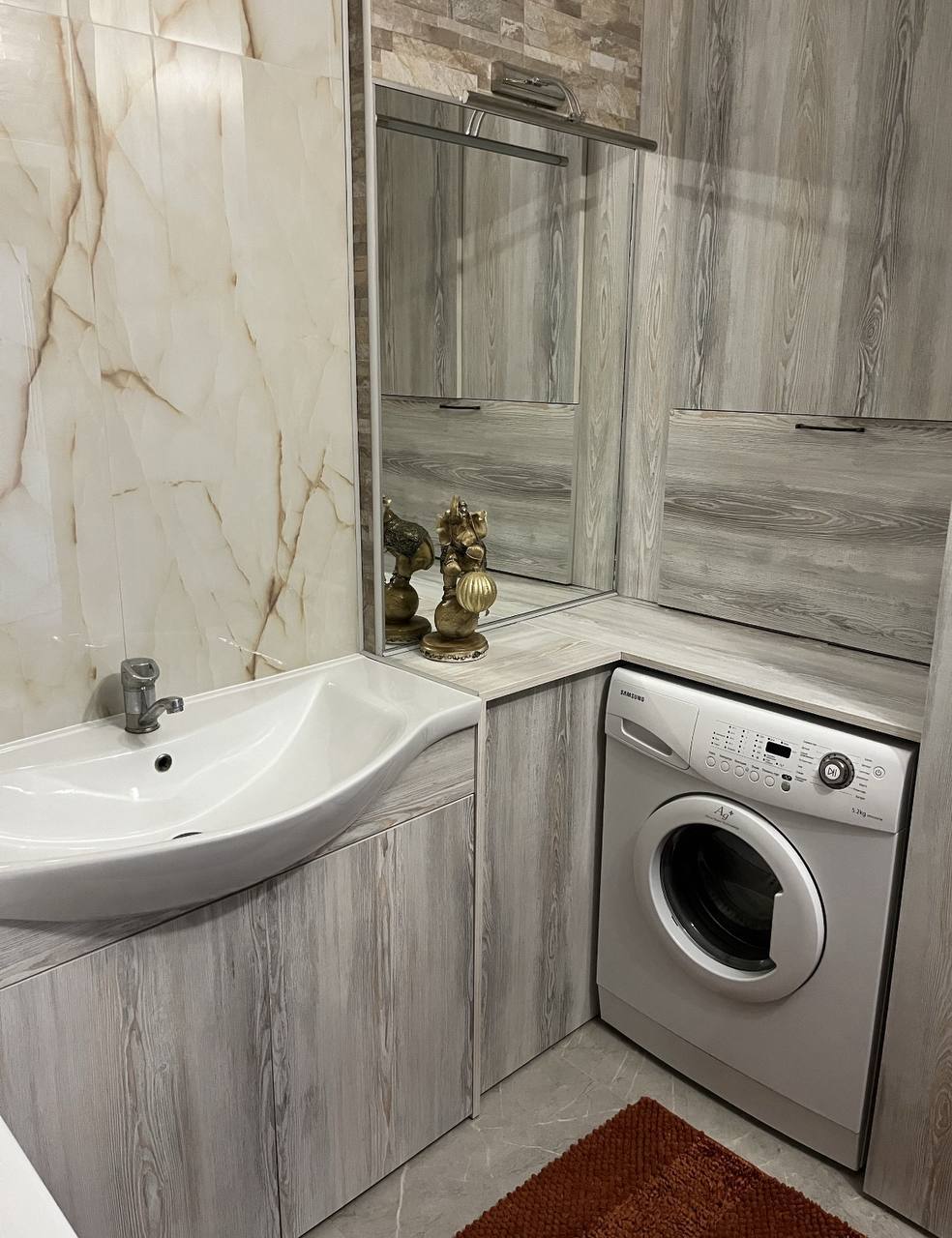 Оренда 2-кімнатної квартири 70 м², Каховська вул., 60