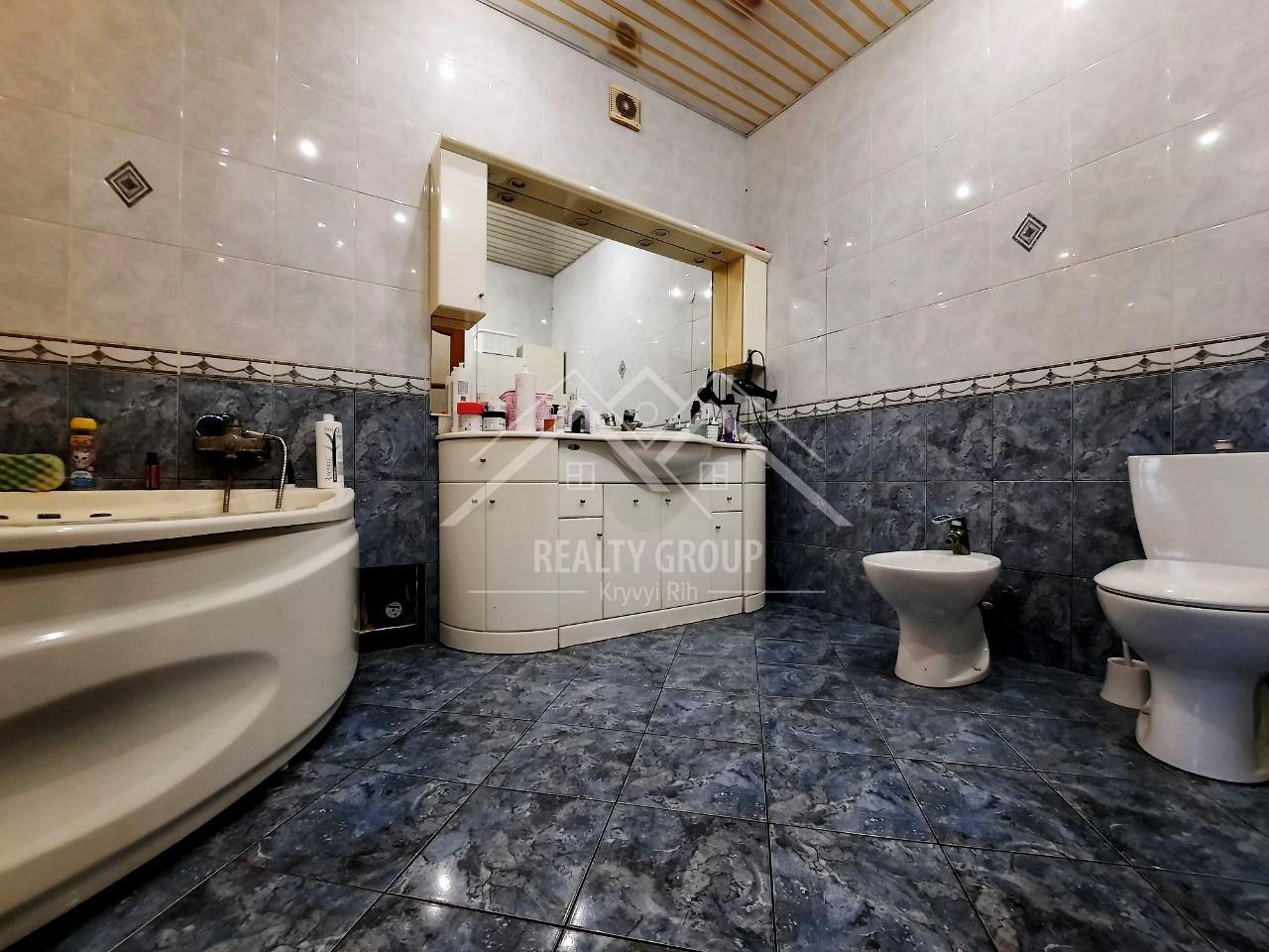Продаж 2-кімнатної квартири 54 м², Гагаріна просп., 17