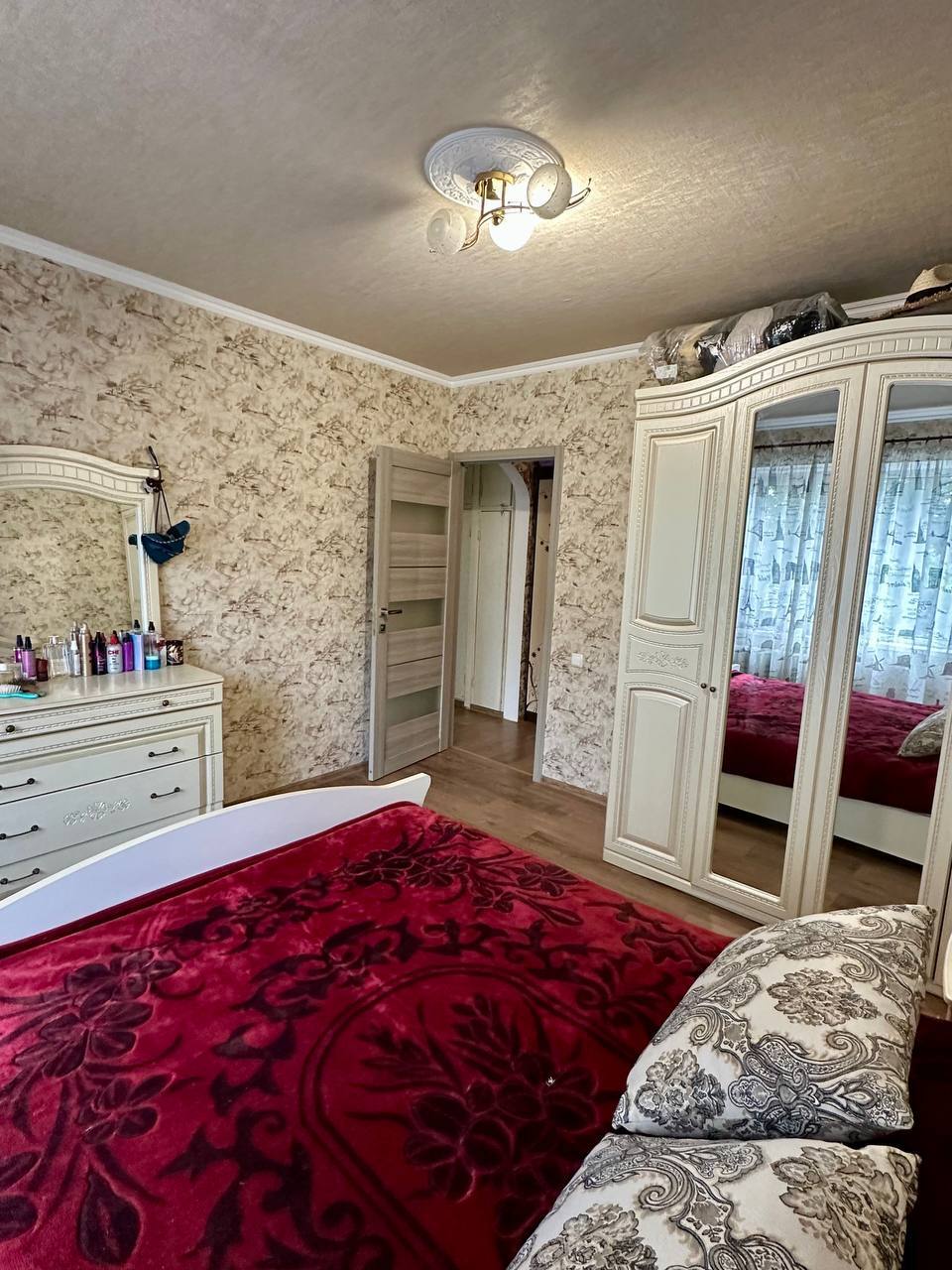 Продажа 2-комнатной квартиры 54 м², Янтарная ул.
