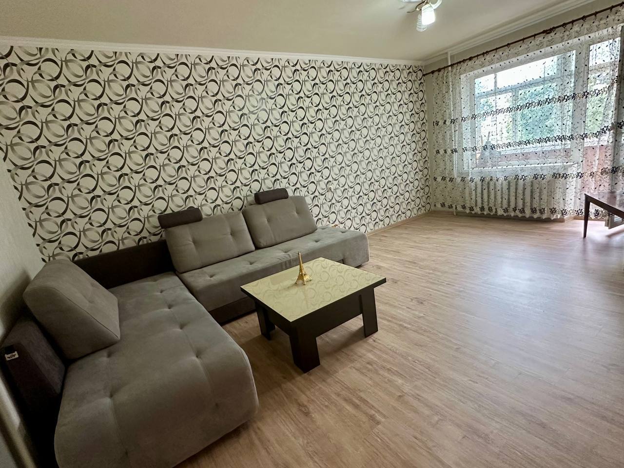 Продажа 2-комнатной квартиры 54 м², Янтарная ул.