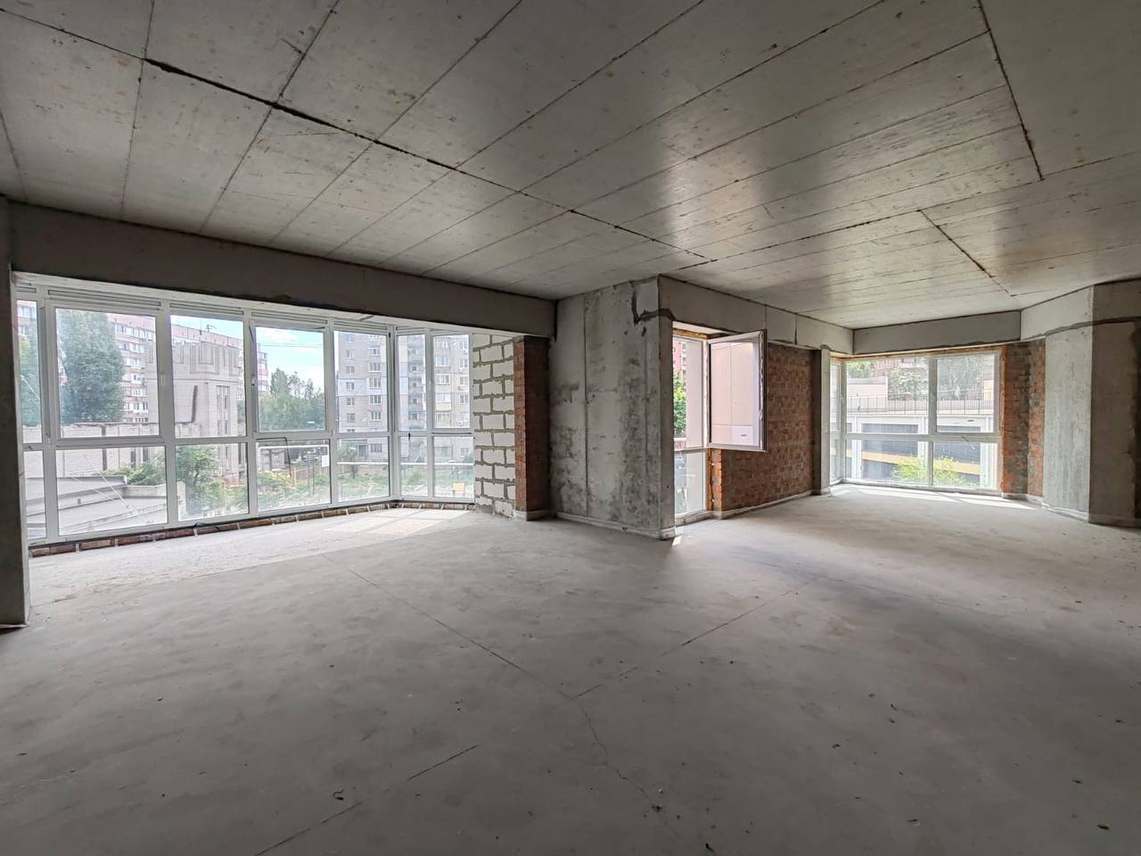 Продаж 2-кімнатної квартири 76 м², Гагаріна просп.