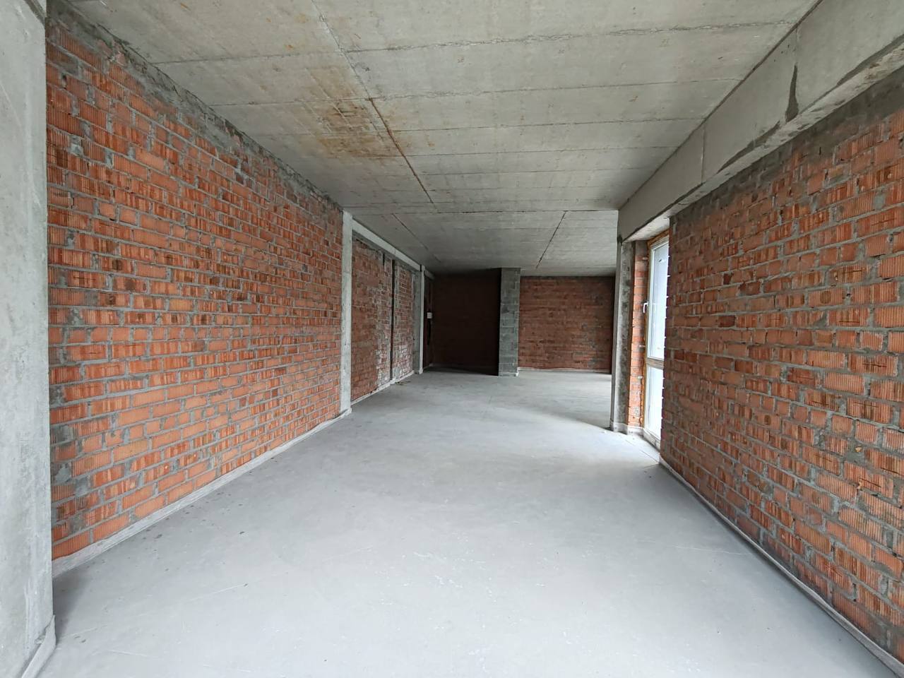 Продаж 2-кімнатної квартири 76 м², Гагаріна просп.