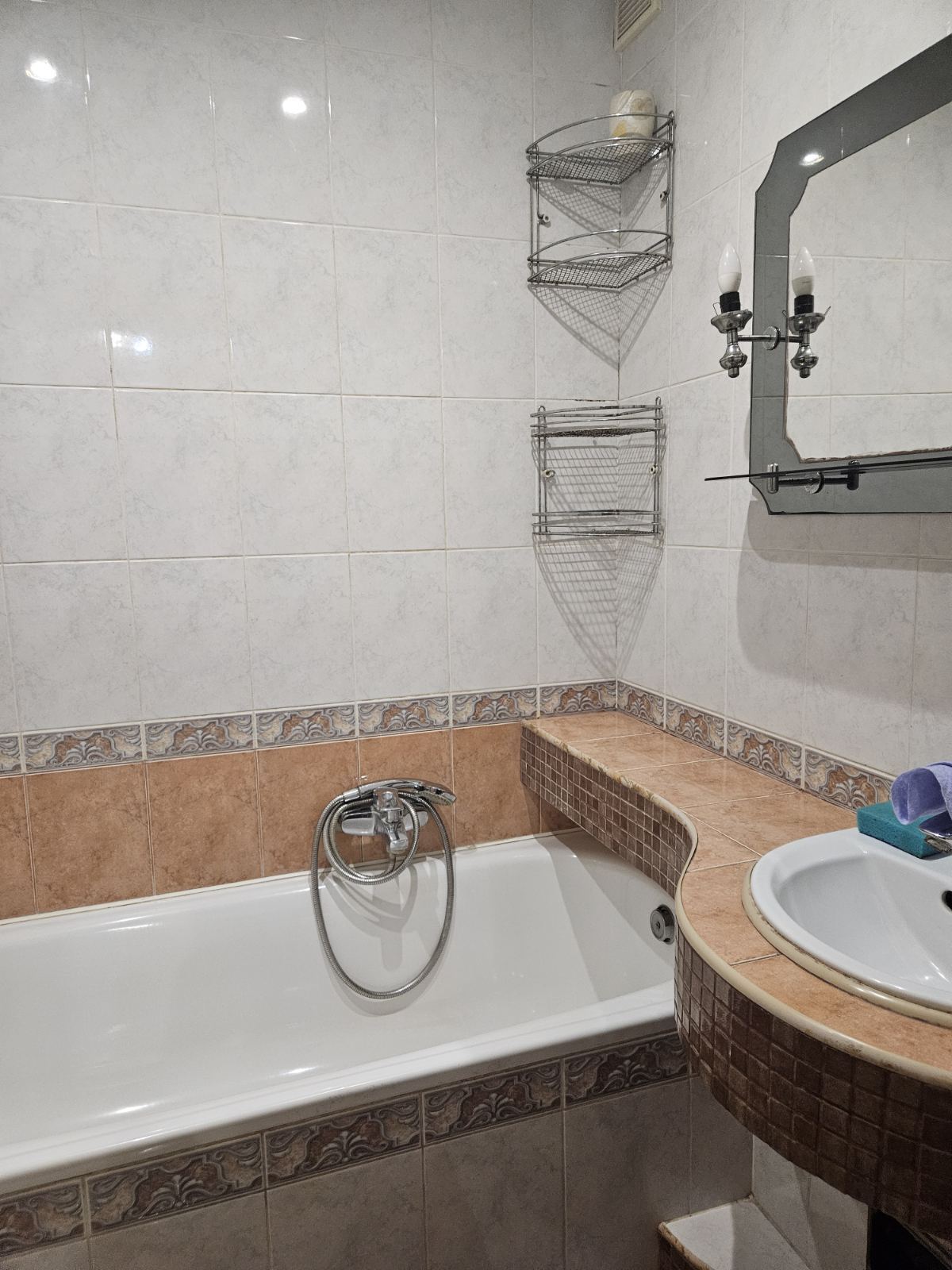 Оренда 2-кімнатної квартири 50 м², Київська вул., 20