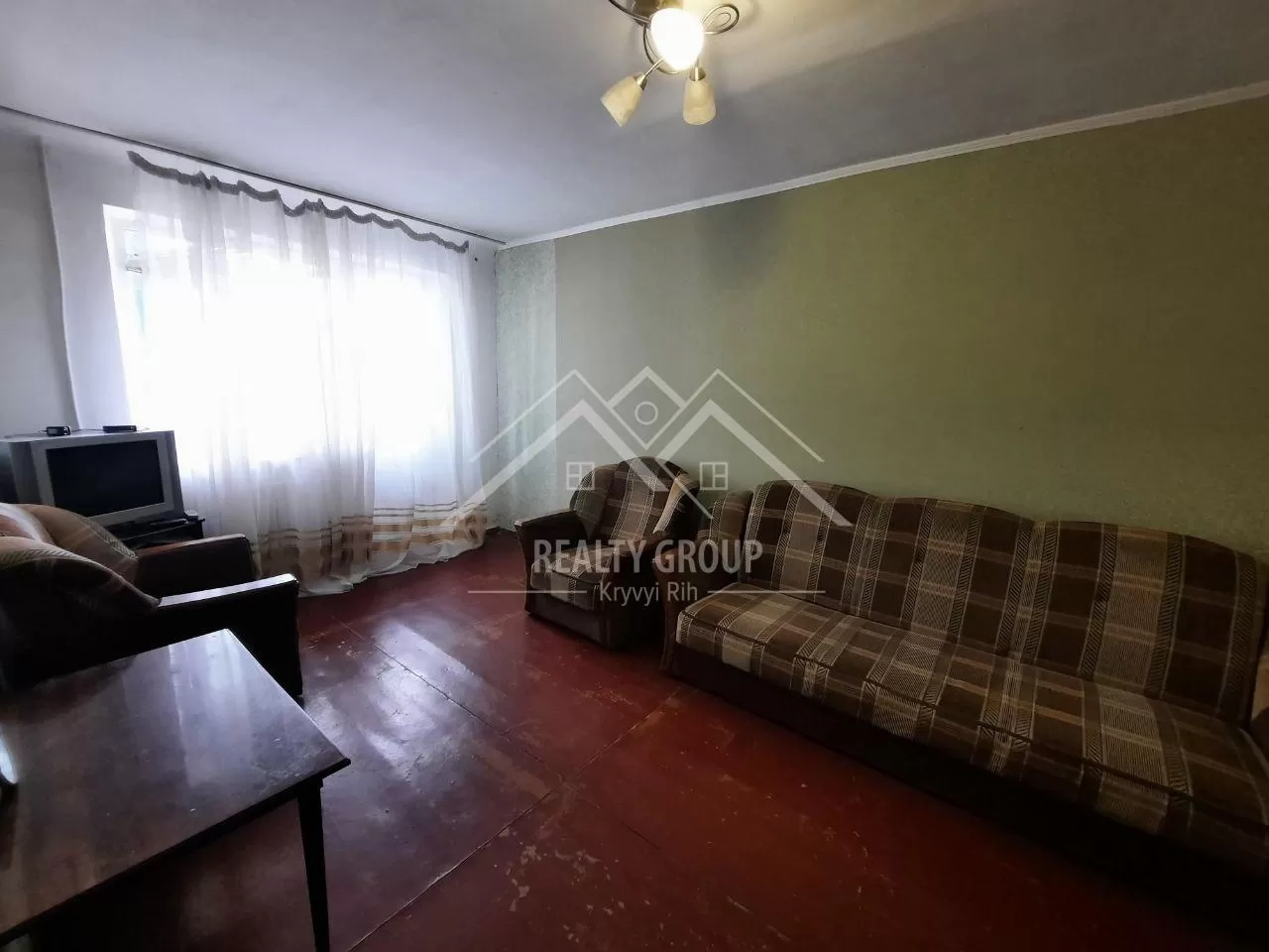 Продаж 1-кімнатної квартири 32 м², Соборності вул., 33