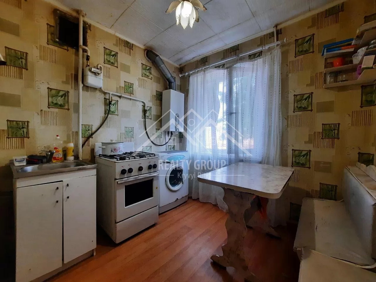 Продаж 1-кімнатної квартири 32 м², Соборності вул., 33