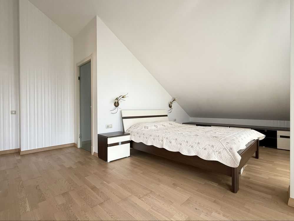 Продаж 4-кімнатної квартири 130 м², Регенераторна вул., 4, корпус 3