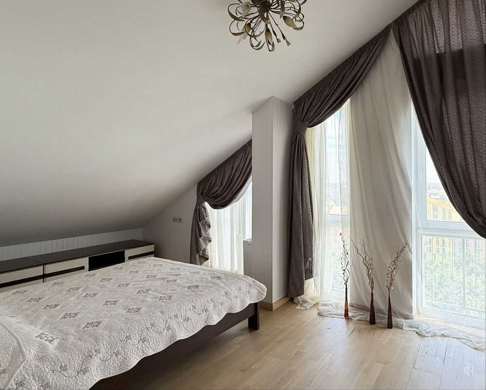 Продаж 4-кімнатної квартири 130 м², Регенераторна вул., 4, корпус 3