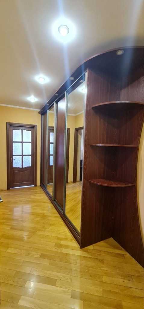 Оренда 2-кімнатної квартири 75 м², Верховної Ради бул., 14Б