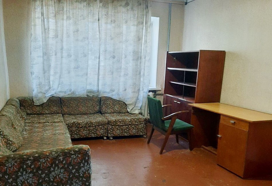 Продаж 3-кімнатної квартири 53.4 м², Космонавтов вул.