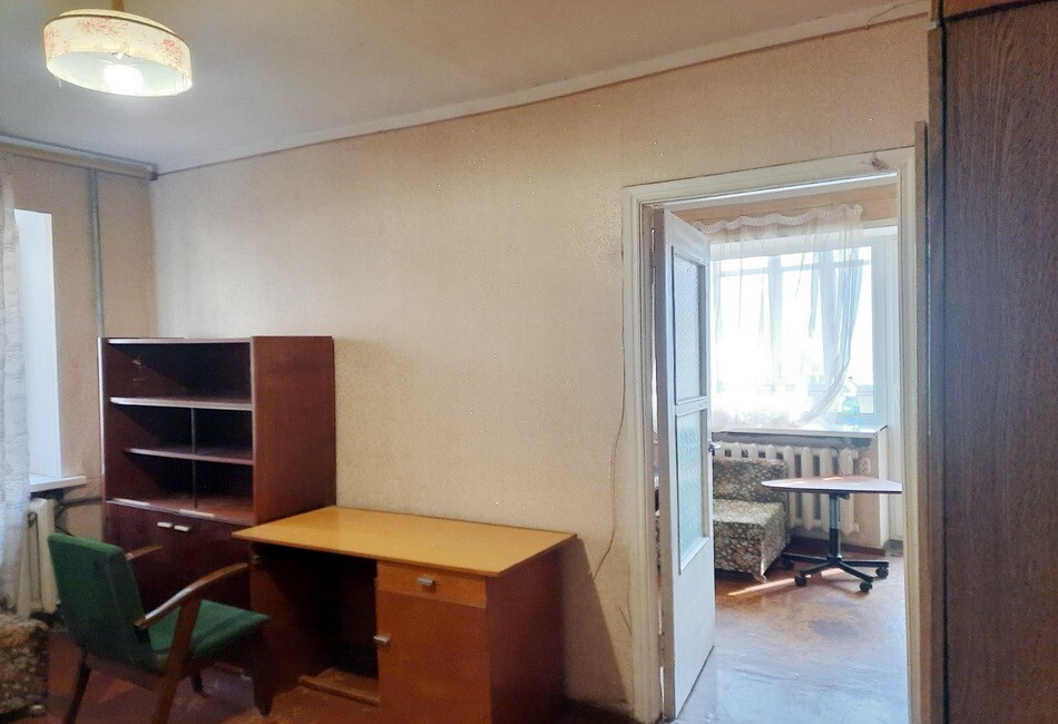 Продаж 3-кімнатної квартири 53.4 м², Космонавтов вул.