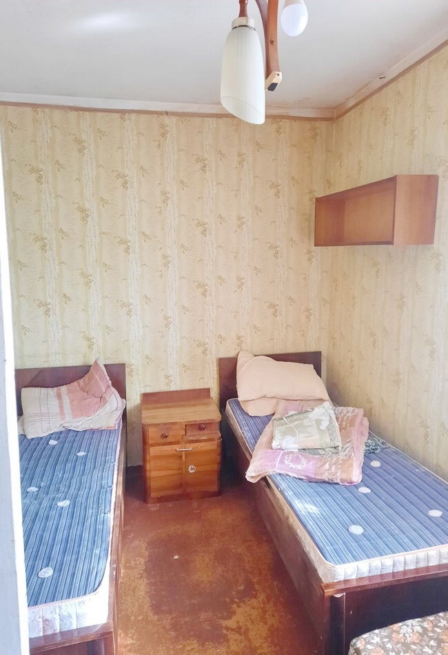Продаж 3-кімнатної квартири 53.4 м², Космонавтов вул.