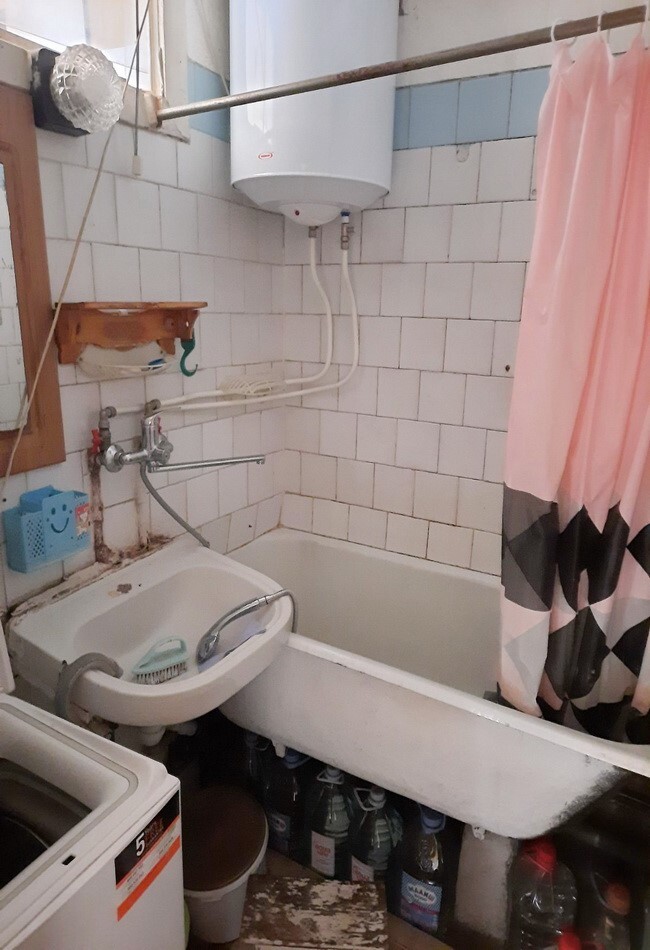 Продаж 3-кімнатної квартири 53.4 м², Космонавтов вул.