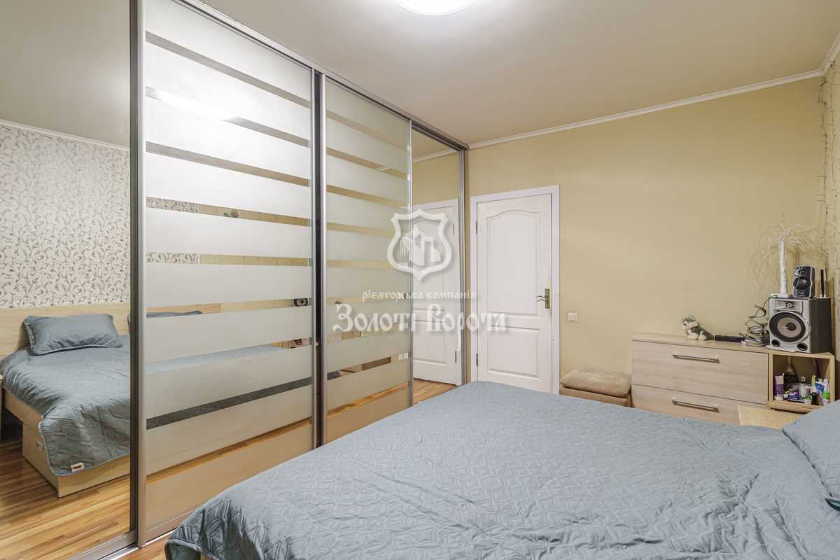 Продажа 3-комнатной квартиры 72 м², Академика Палладина просп., 24