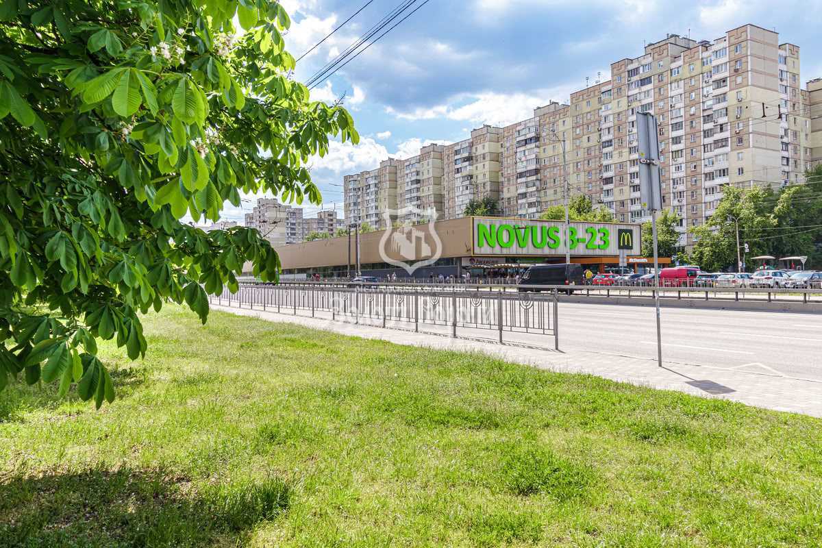 Продажа 3-комнатной квартиры 72 м², Академика Палладина просп., 24