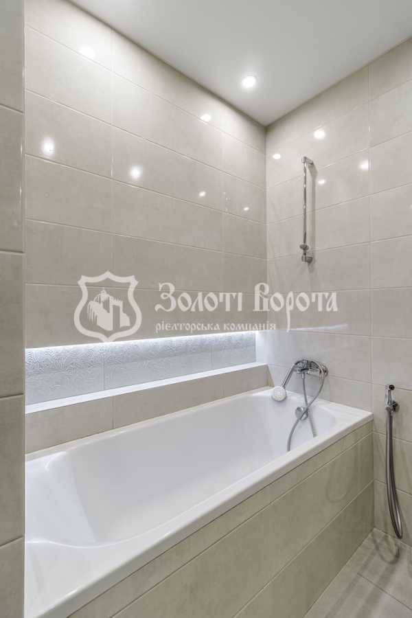 Продажа 2-комнатной квартиры 83.5 м², Просвещения ул., 16А