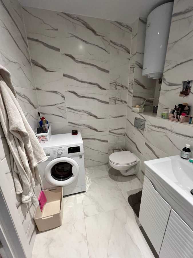 Продажа 1-комнатной квартиры 38 м², Михаила Максимовича ул., 26Б