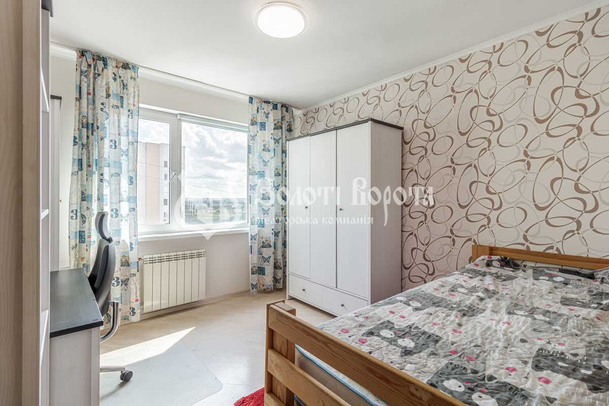 Продажа 3-комнатной квартиры 79 м², Кадетский Гай ул., 7