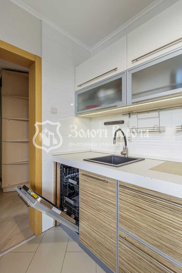 Продажа 3-комнатной квартиры 79 м², Кадетский Гай ул., 7