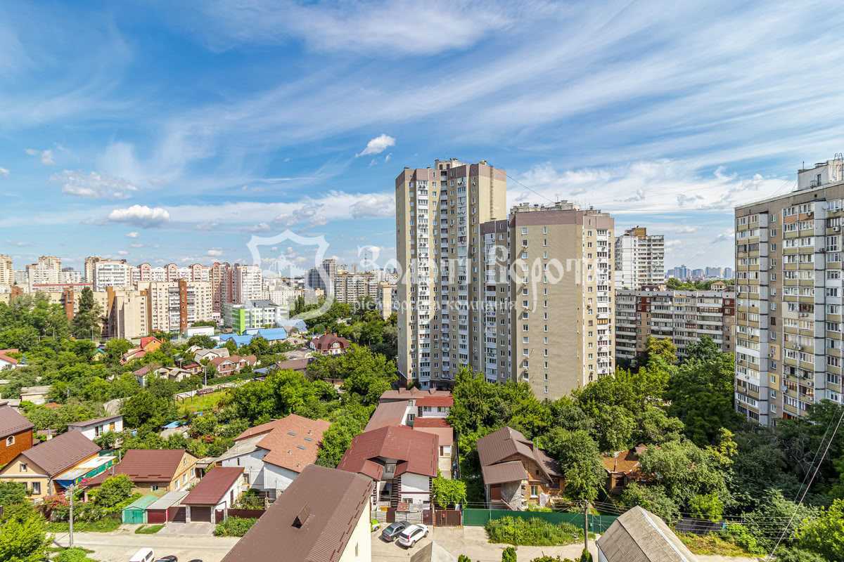 Продажа 4-комнатной квартиры 91.7 м², Ярослава Ивашкевича ул., Галана, 2а