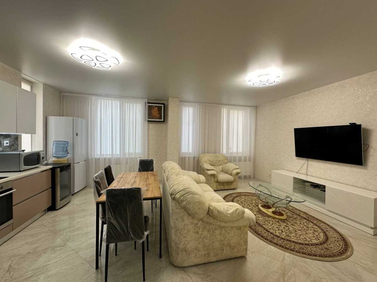 Оренда 3-кімнатної квартири 85 м², Регенераторна вул., 4, корпус 6