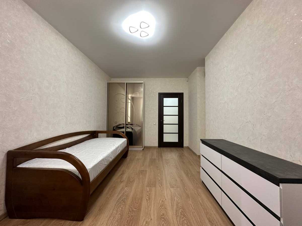 Оренда 3-кімнатної квартири 85 м², Регенераторна вул., 4, корпус 6