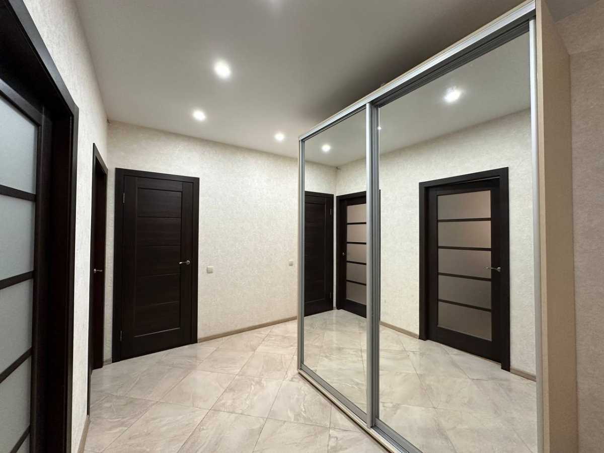 Оренда 3-кімнатної квартири 85 м², Регенераторна вул., 4, корпус 6