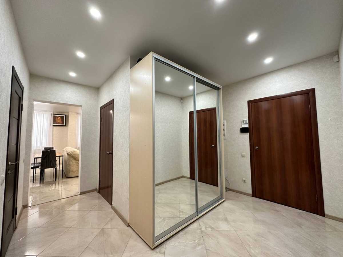 Оренда 3-кімнатної квартири 85 м², Регенераторна вул., 4, корпус 6