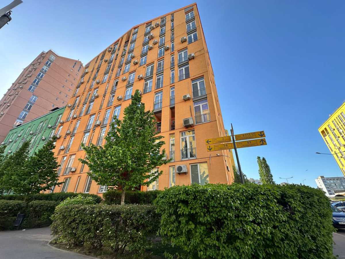 Оренда 3-кімнатної квартири 85 м², Регенераторна вул., 4, корпус 6