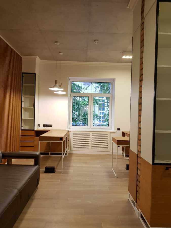 Оренда офісу 60 м², Тарасівська вул., 3