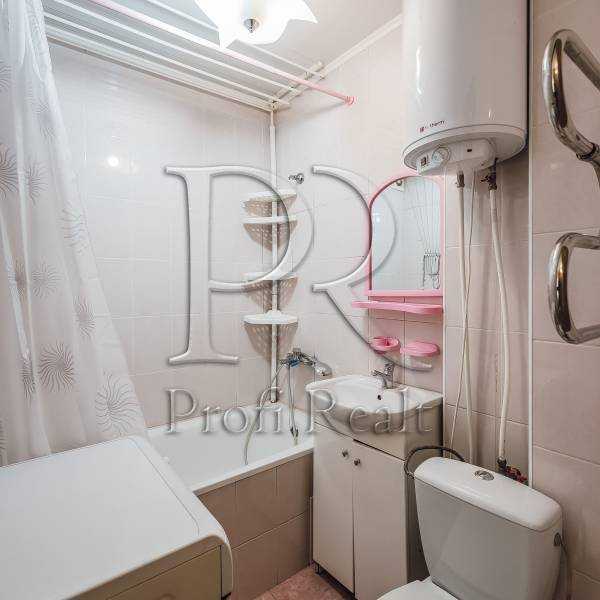 Продажа 2-комнатной квартиры 47 м², Николая Василенко ул., 23А