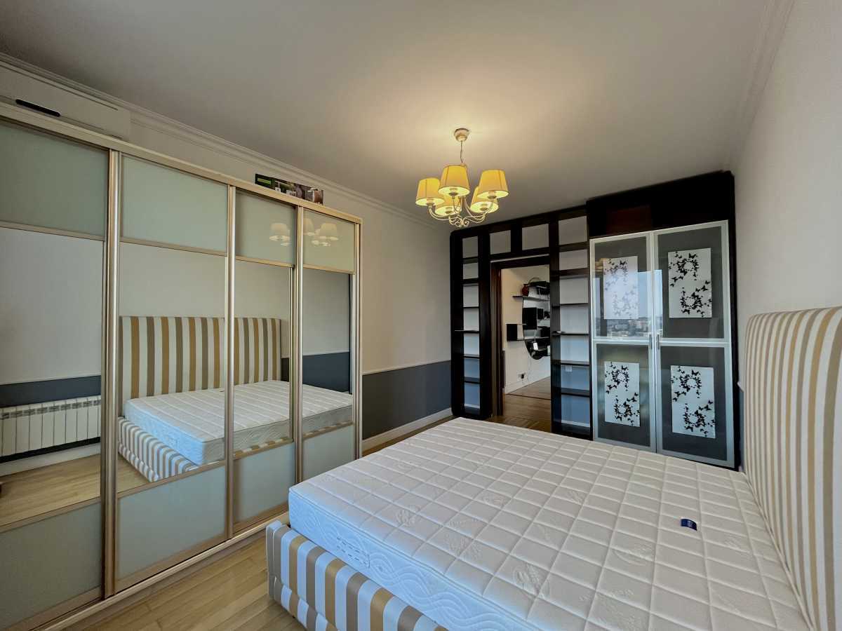 Продаж 4-кімнатної квартири 190 м², Володимира Антоновича вул., 140