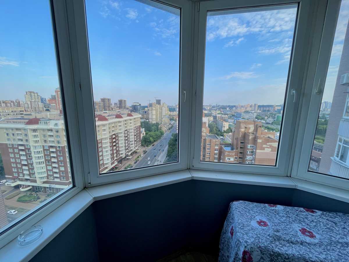 Продаж 4-кімнатної квартири 190 м², Володимира Антоновича вул., 140