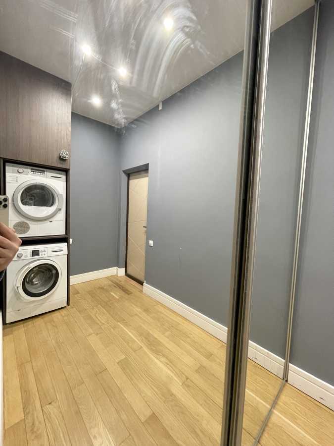 Продаж 4-кімнатної квартири 190 м², Володимира Антоновича вул., 140