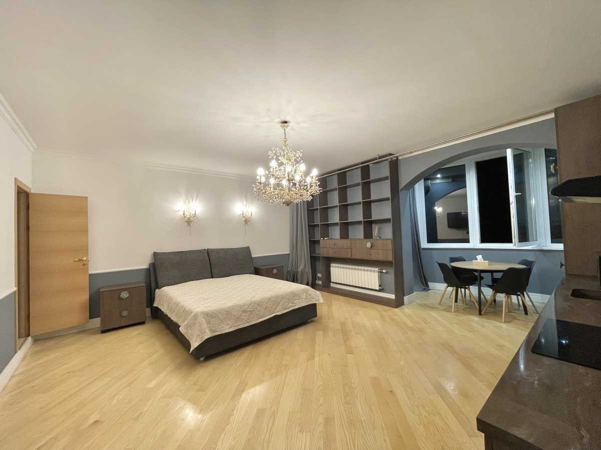 Продаж 4-кімнатної квартири 190 м², Володимира Антоновича вул., 140