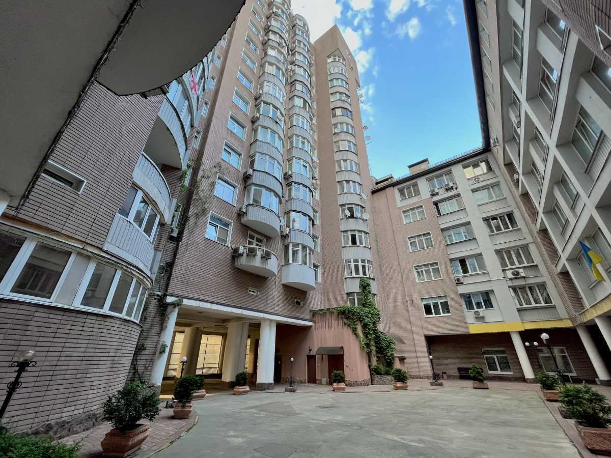Продаж 4-кімнатної квартири 190 м², Володимира Антоновича вул., 140
