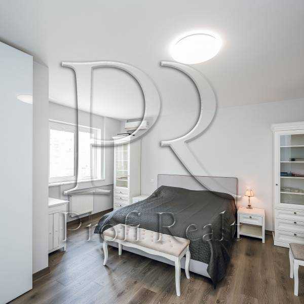 Продаж 2-кімнатної квартири 90 м², Метрологічна вул., 13