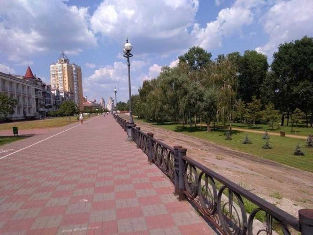 Продажа 5-комнатной квартиры 227 м², Оболонская ул., 7