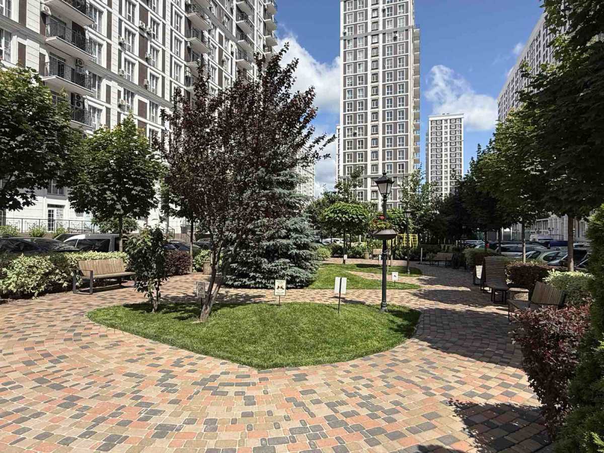 Продажа 3-комнатной квартиры 94 м², Михаила Максимовича ул., 26Е