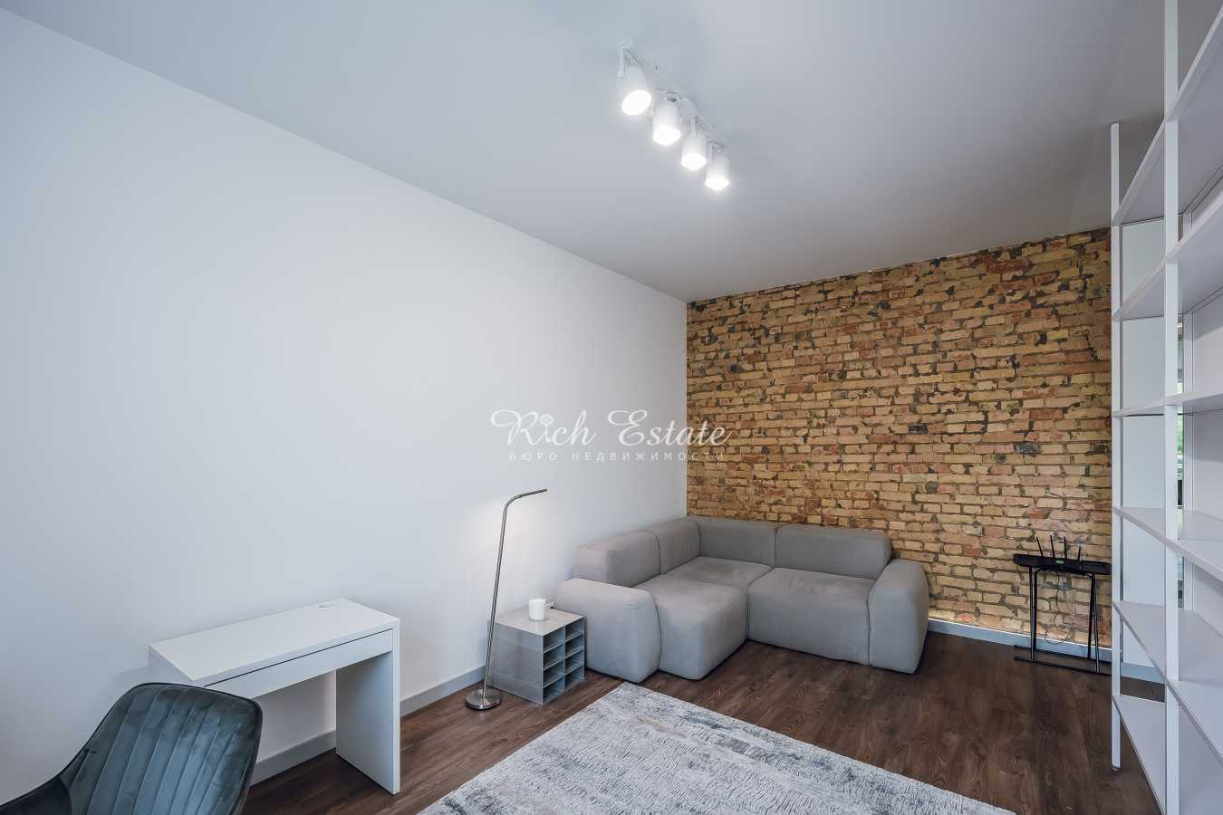 Аренда 3-комнатной квартиры 82 м², Ивана Мазепы ул., 3-Б