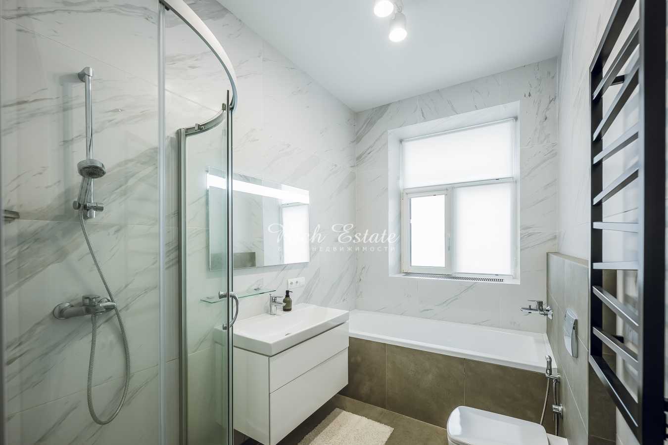 Аренда 3-комнатной квартиры 82 м², Ивана Мазепы ул., 3-Б