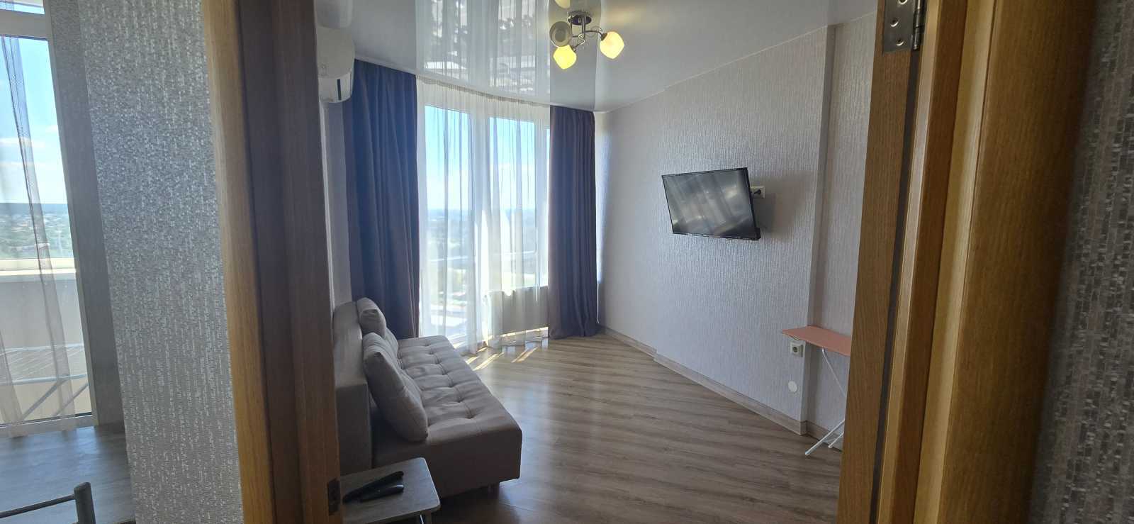 Оренда 1-кімнатної квартири 32 м², Світла вул., 3д