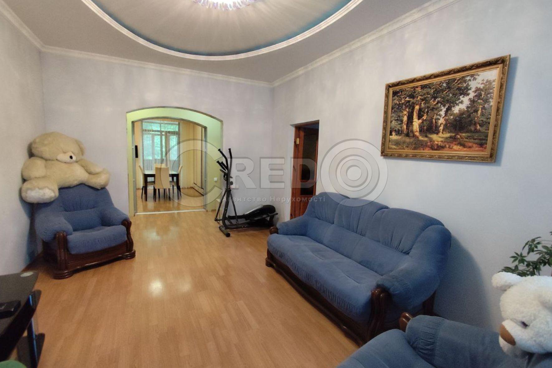 Продажа 4-комнатной квартиры 80.1 м², Кропивницкого ул.