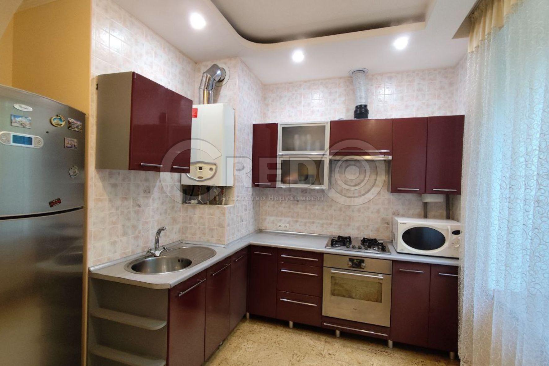 Продажа 4-комнатной квартиры 80.1 м², Кропивницкого ул.