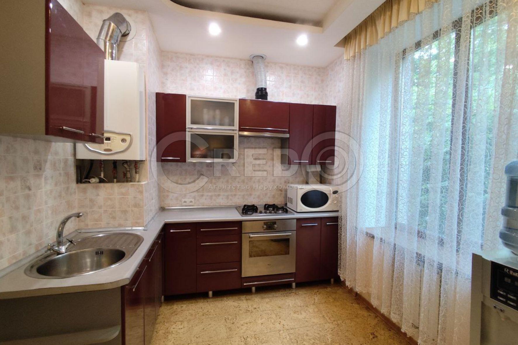 Продажа 4-комнатной квартиры 80.1 м², Кропивницкого ул.